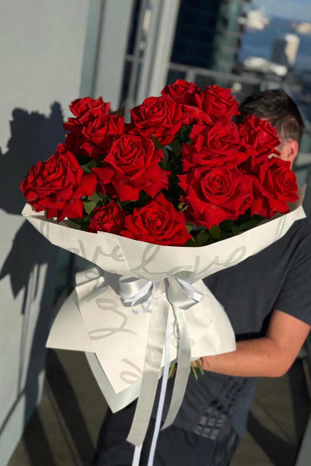 "Fleur d'Amour" - 2 Dozen long stem premium roses