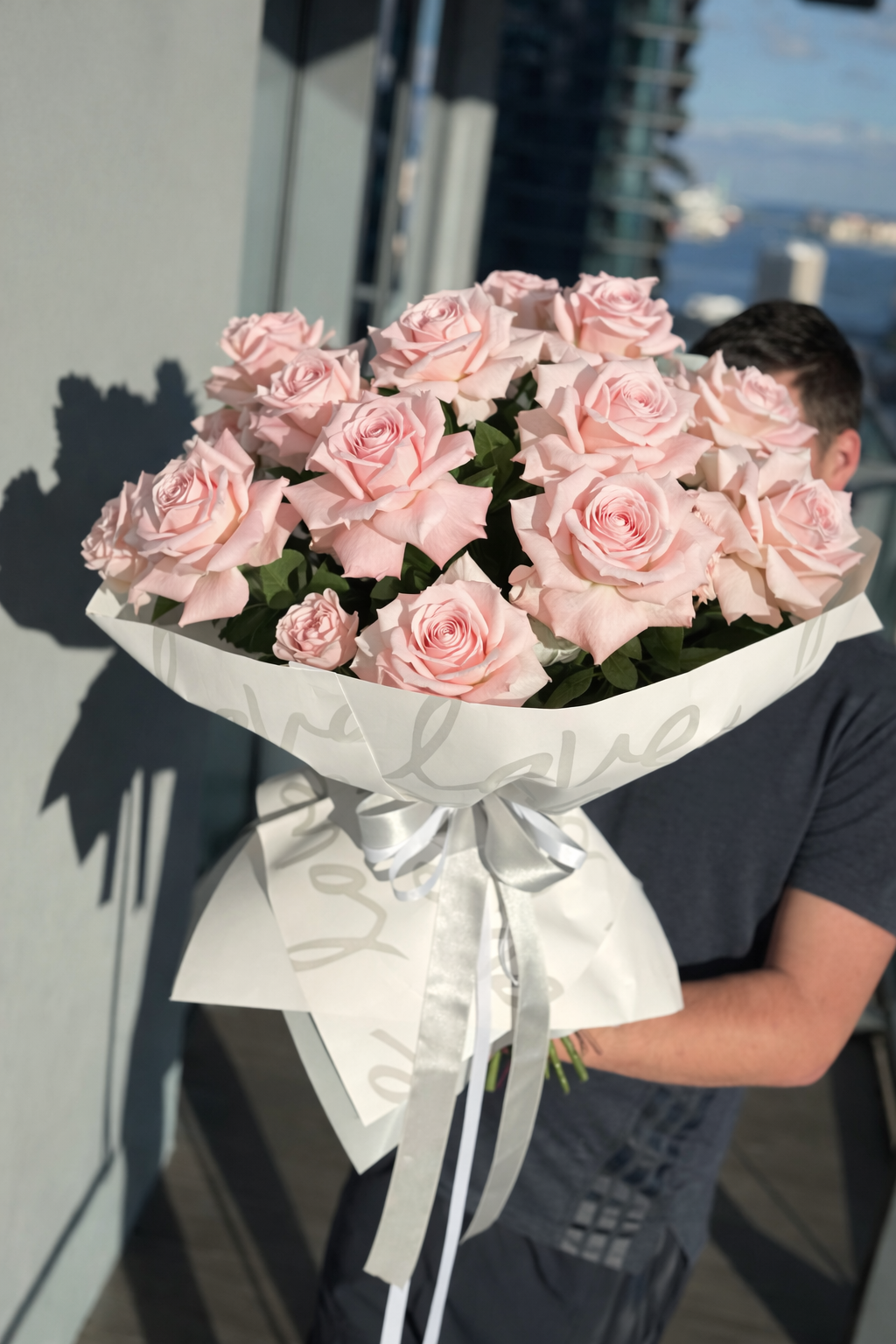 "Fleur d'Amour" - 2 Dozen long stem premium roses